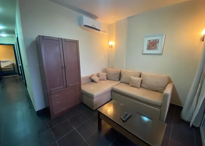 Porto South Royal Sea View Families صف اول بحر مباشر