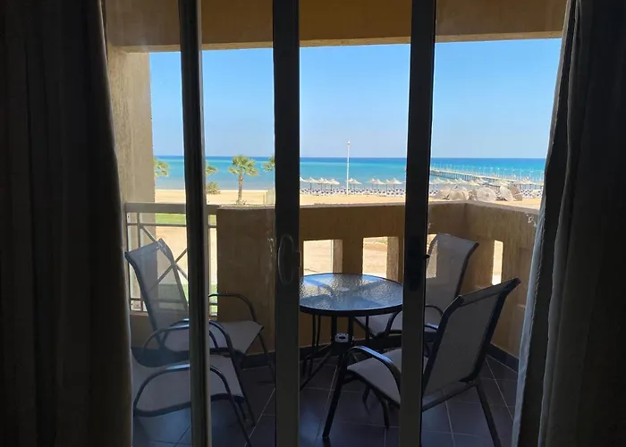 Apartmanhotel Porto South Royal Sea View Families صف اول بحر مباشر Ajn-Szuhna