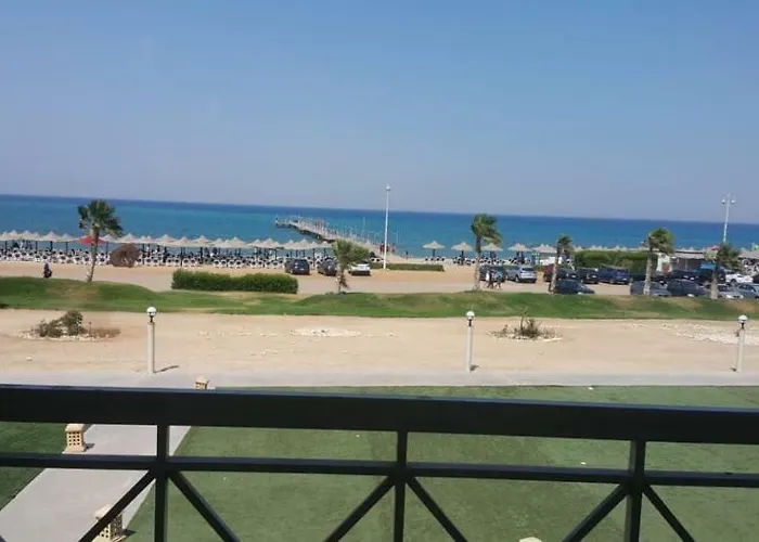 Porto South Royal Sea View Families صف اول بحر مباشر Apartmanhotel Ajn-Szuhna